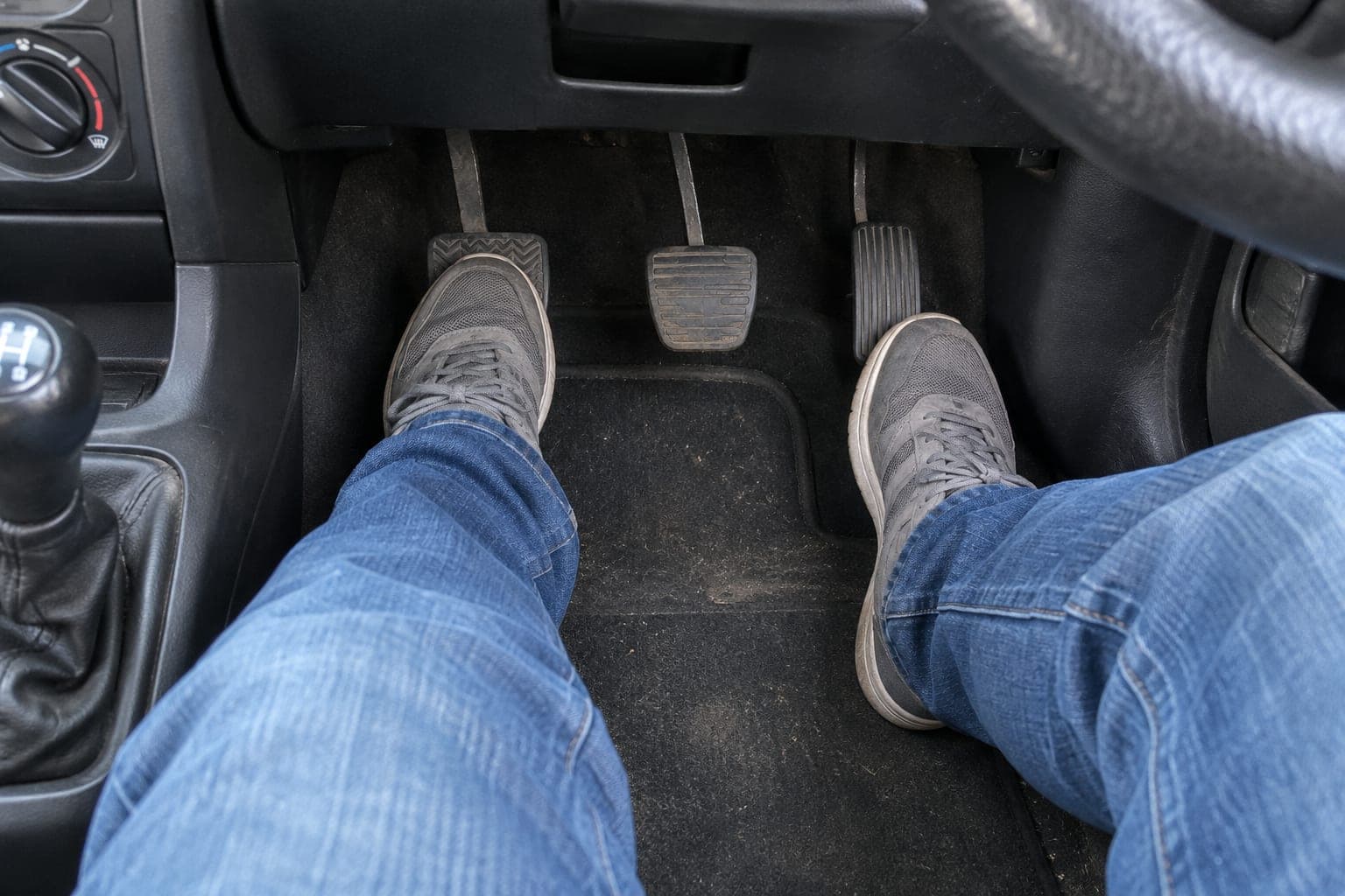 Signs of a Failing Clutch on a Used Car